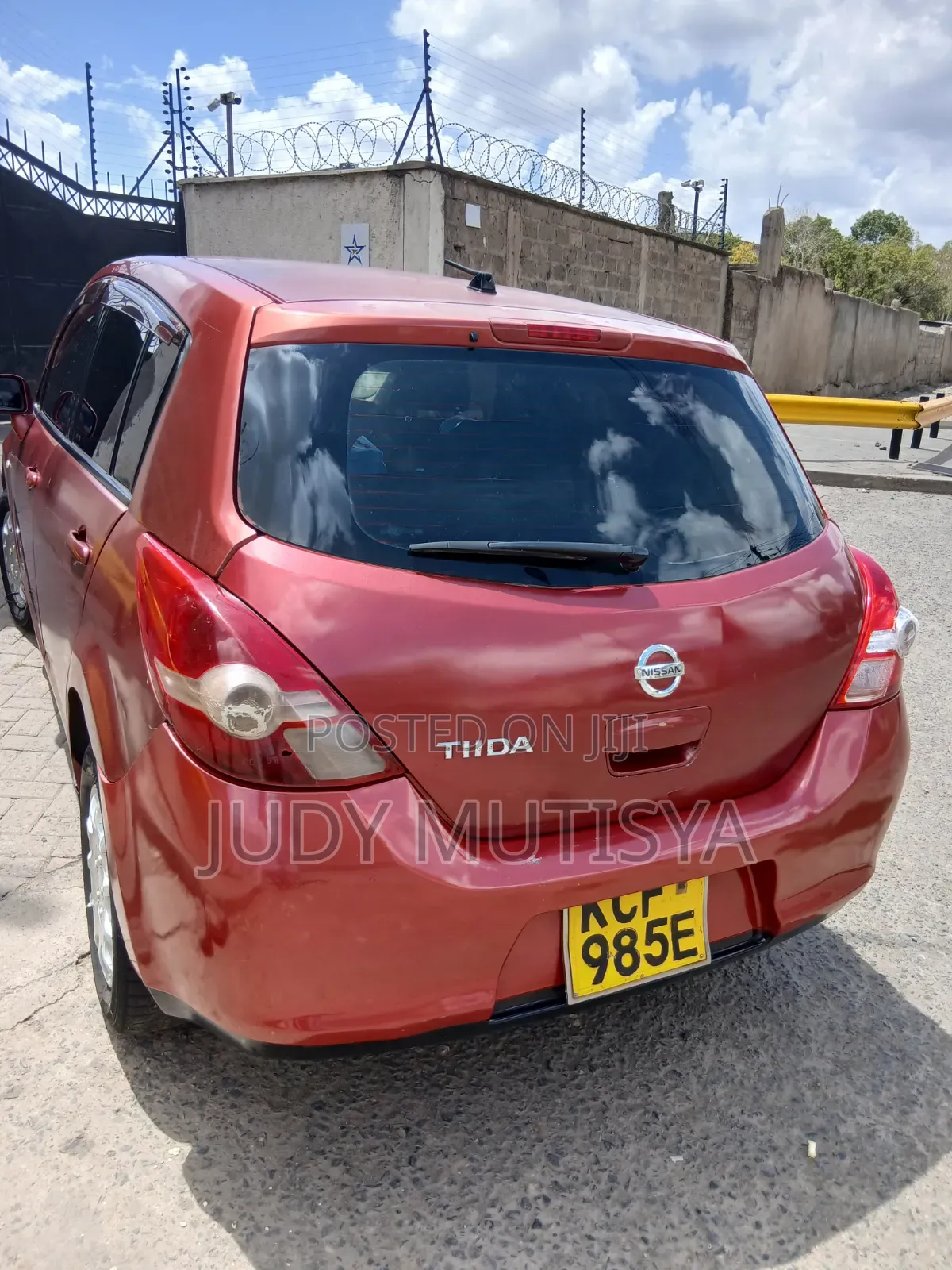 Nissan Tiida 1.6 2008 Red