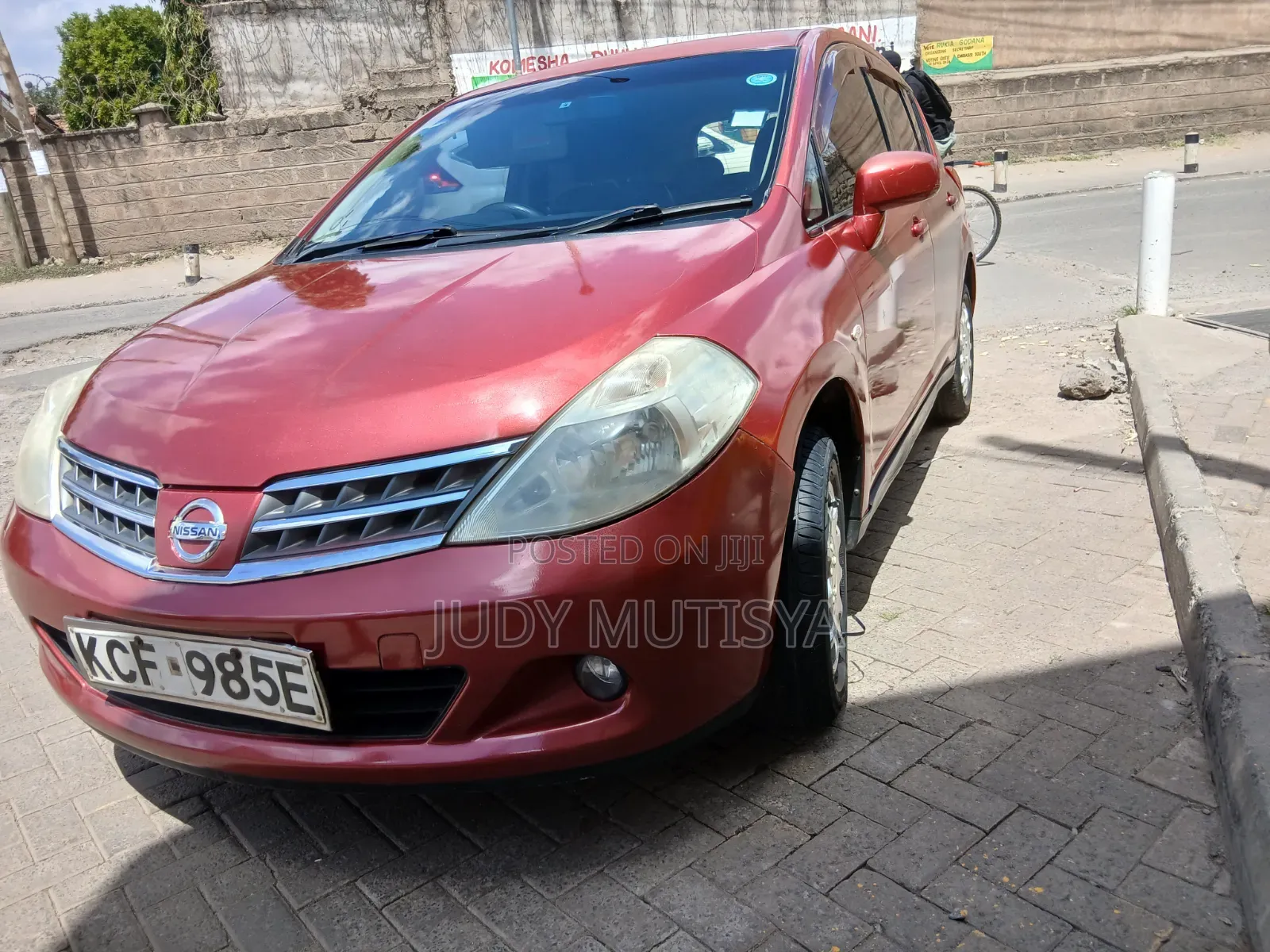 Nissan Tiida 1.6 2008 Red
