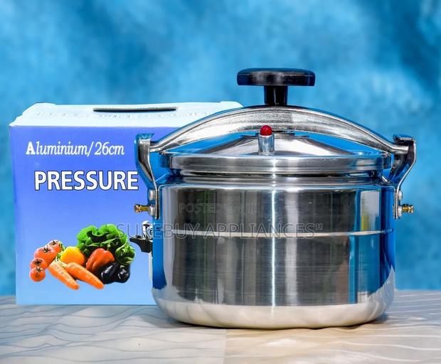 5 Litres Stove Top Pressure Cooker Durable Design