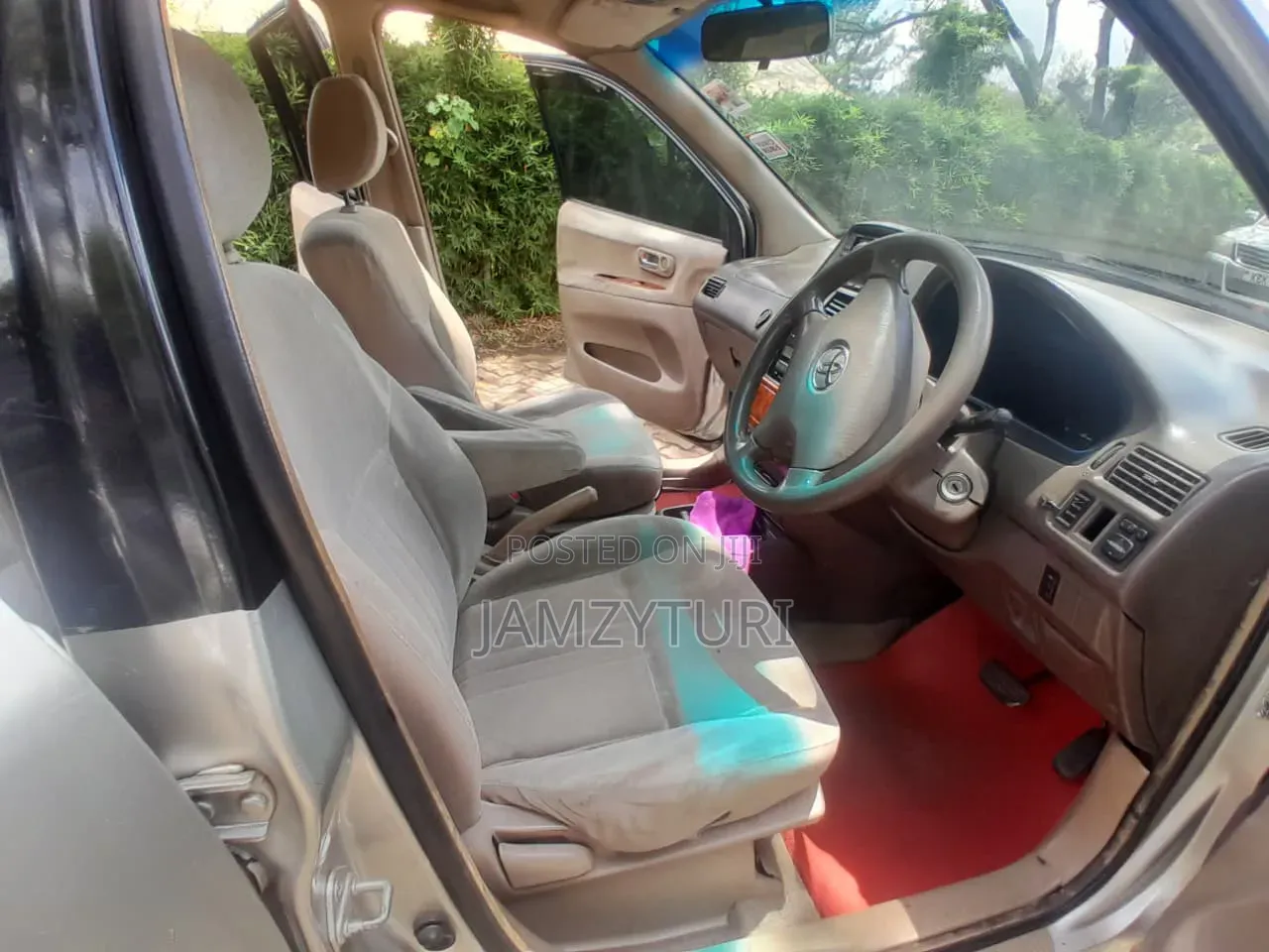 Toyota Gaia 2003 Silver