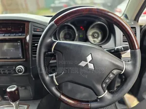 Mitsubishi Pajero 2011 Black