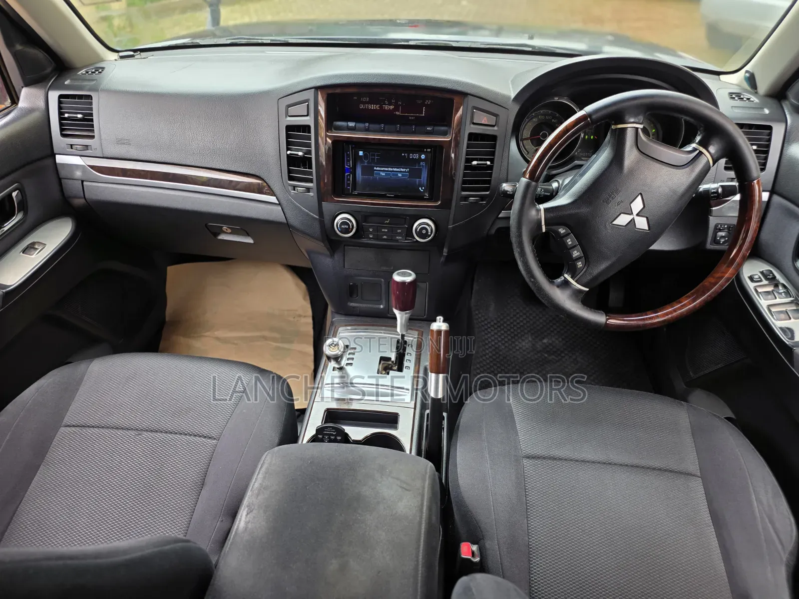 Mitsubishi Pajero 2011 Black
