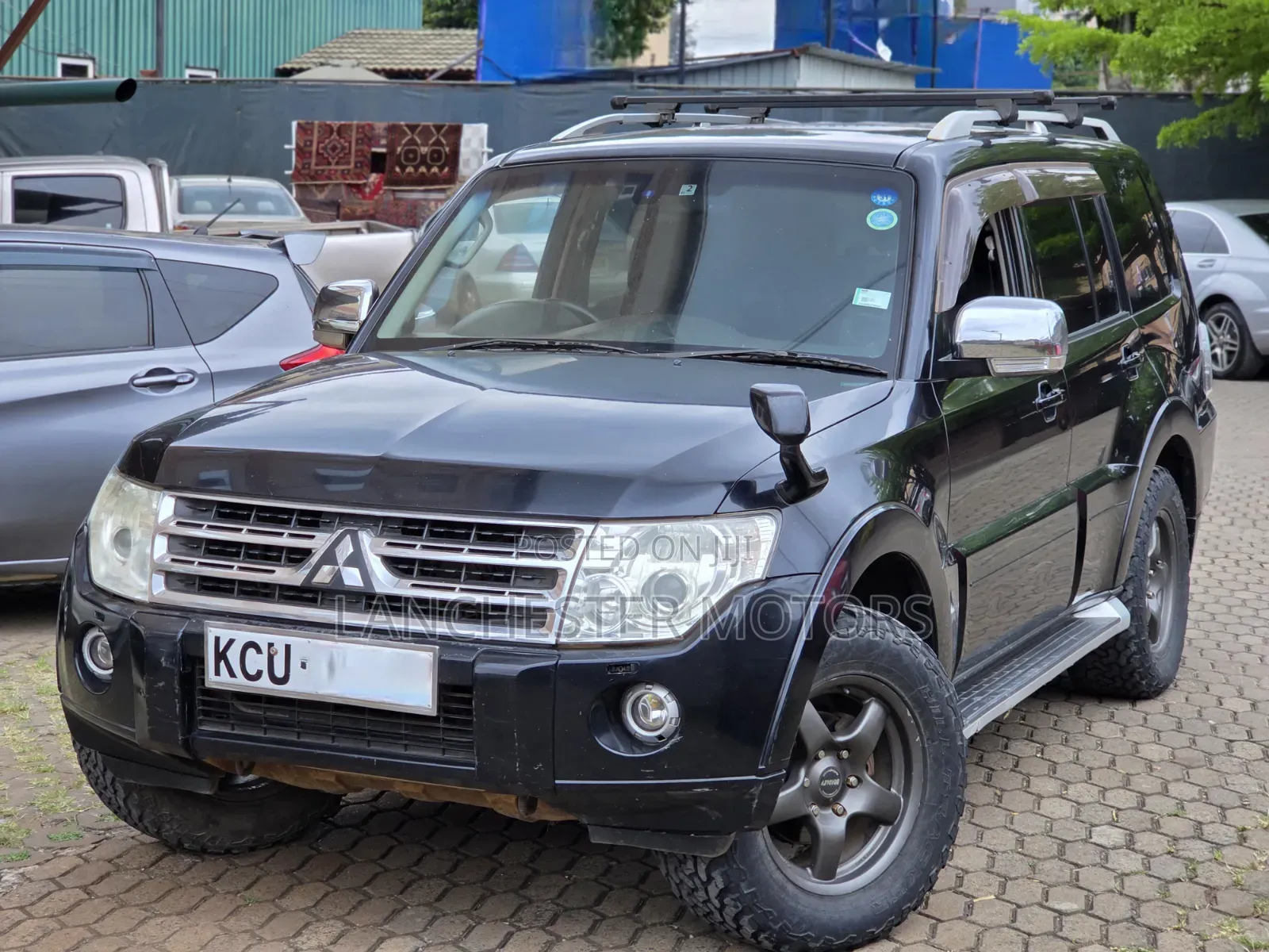 Mitsubishi Pajero 2011 Black