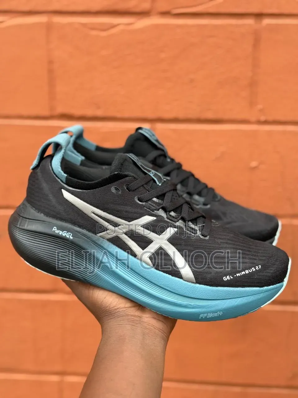 Asics Gel-Nimbus 27 Running Shoe in the Black/Clay Grey