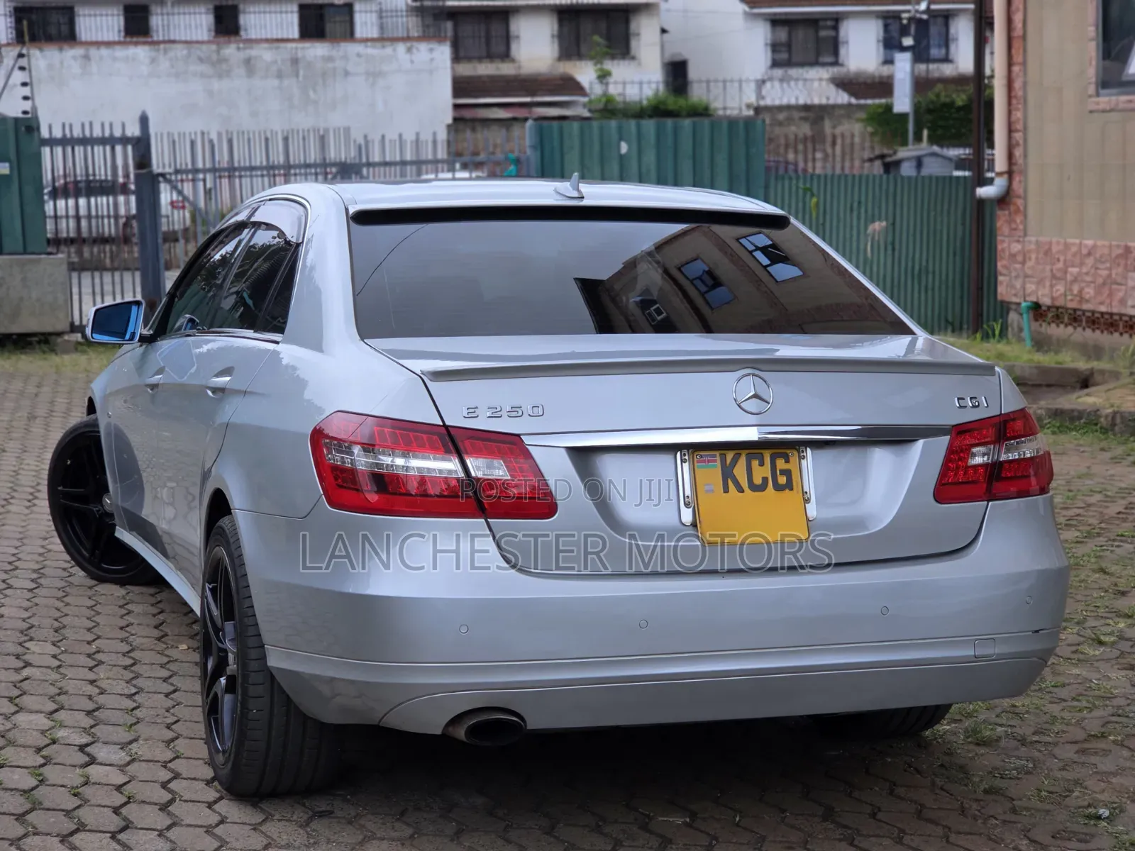 Mercedes-Benz E250 2009 Silver