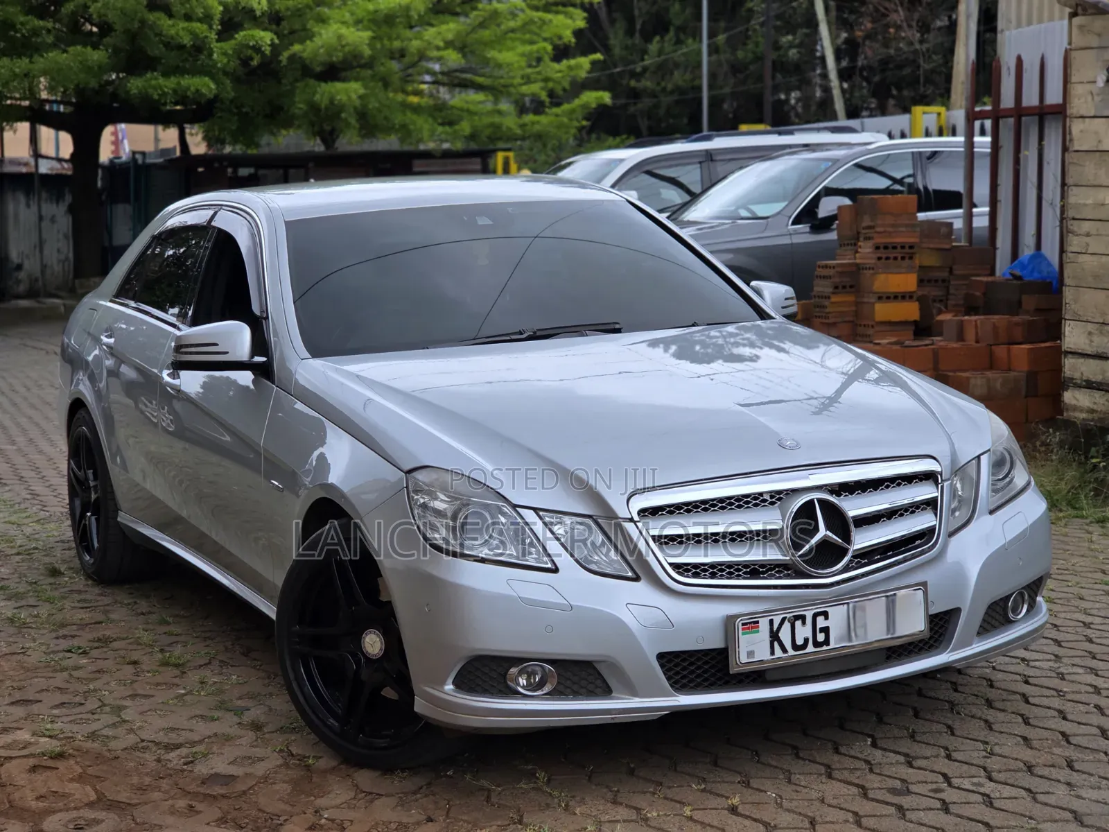 Mercedes-Benz E250 2009 Silver