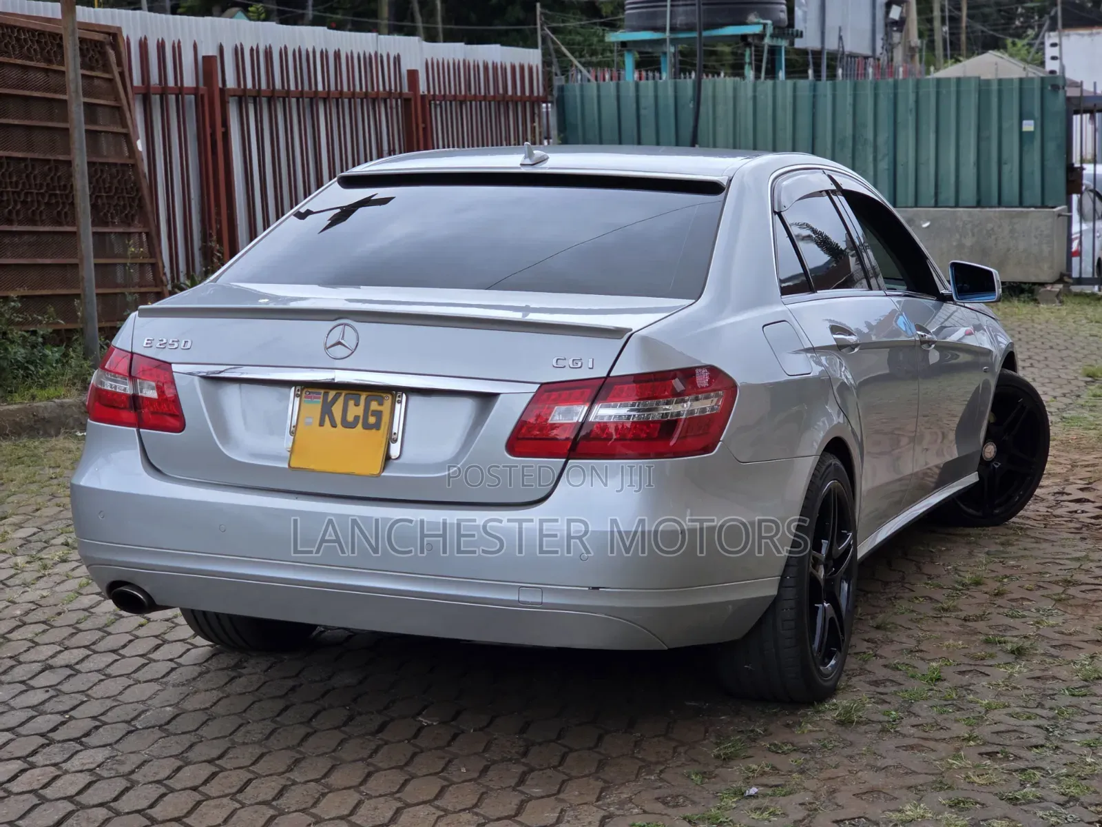 Mercedes-Benz E250 2009 Silver