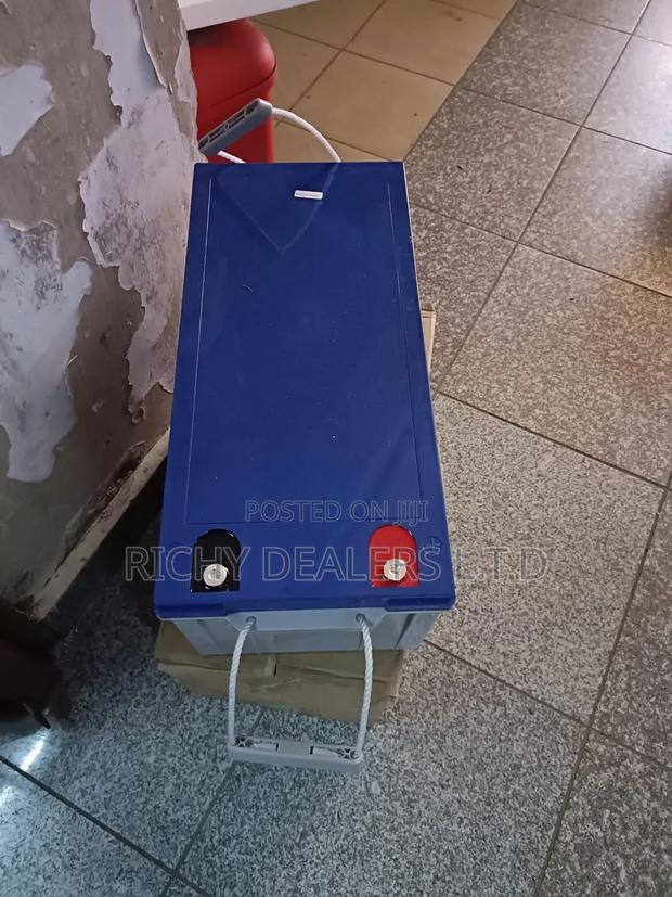 N200/200ah Solar Battery - main view