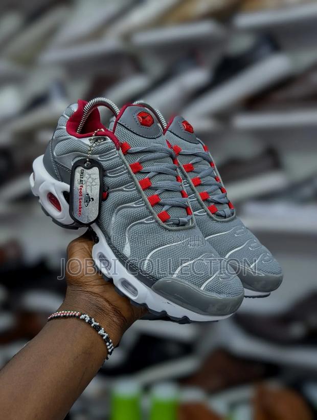 High Fashion Nike Airmax Tn Sneakers