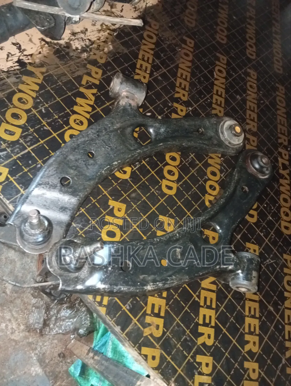 Controller Arm Suzuki Swift 2012/14