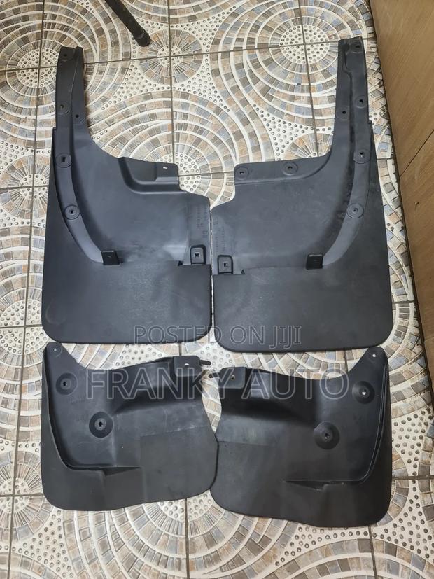 Mudflap Landcruiser Fj 200