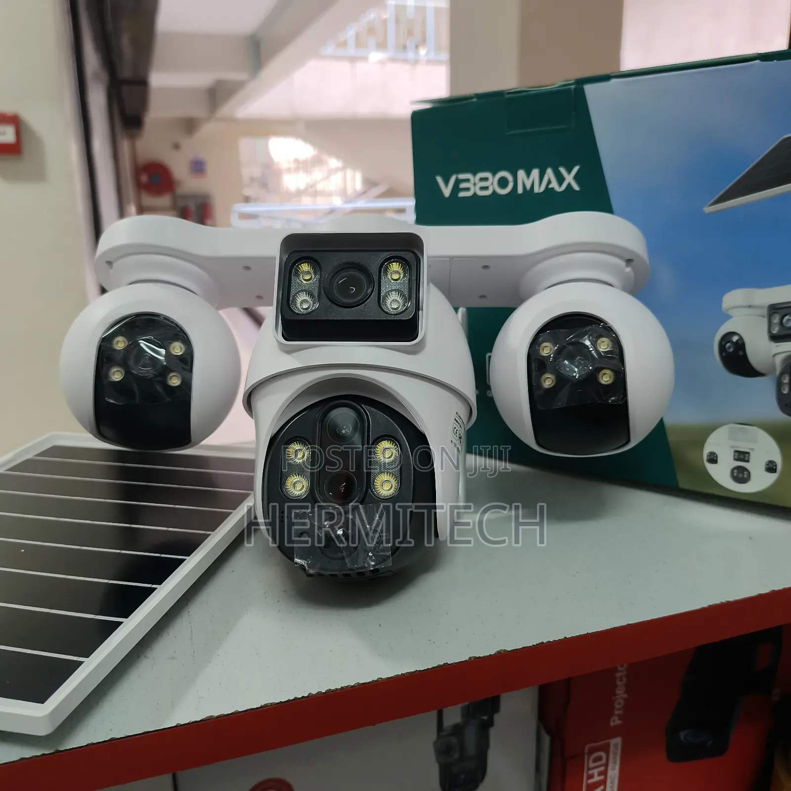 4-Eyes Outdoor Solar Powered CCTV 4g Smart V380 PTZ Control