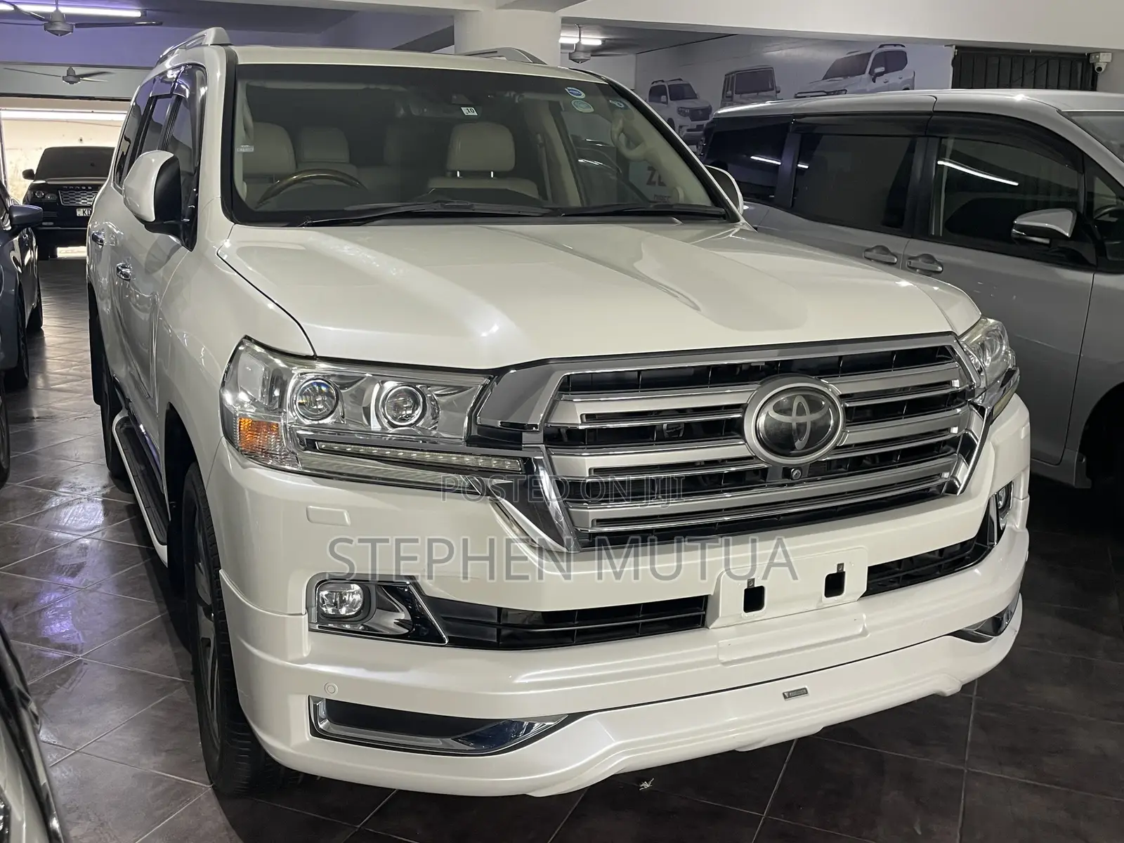 Toyota Land Cruiser 4.6 V8 ZX 2017 White