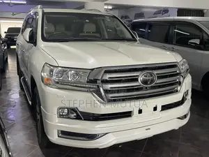 Toyota Land Cruiser 4.6 V8 ZX 2017 White