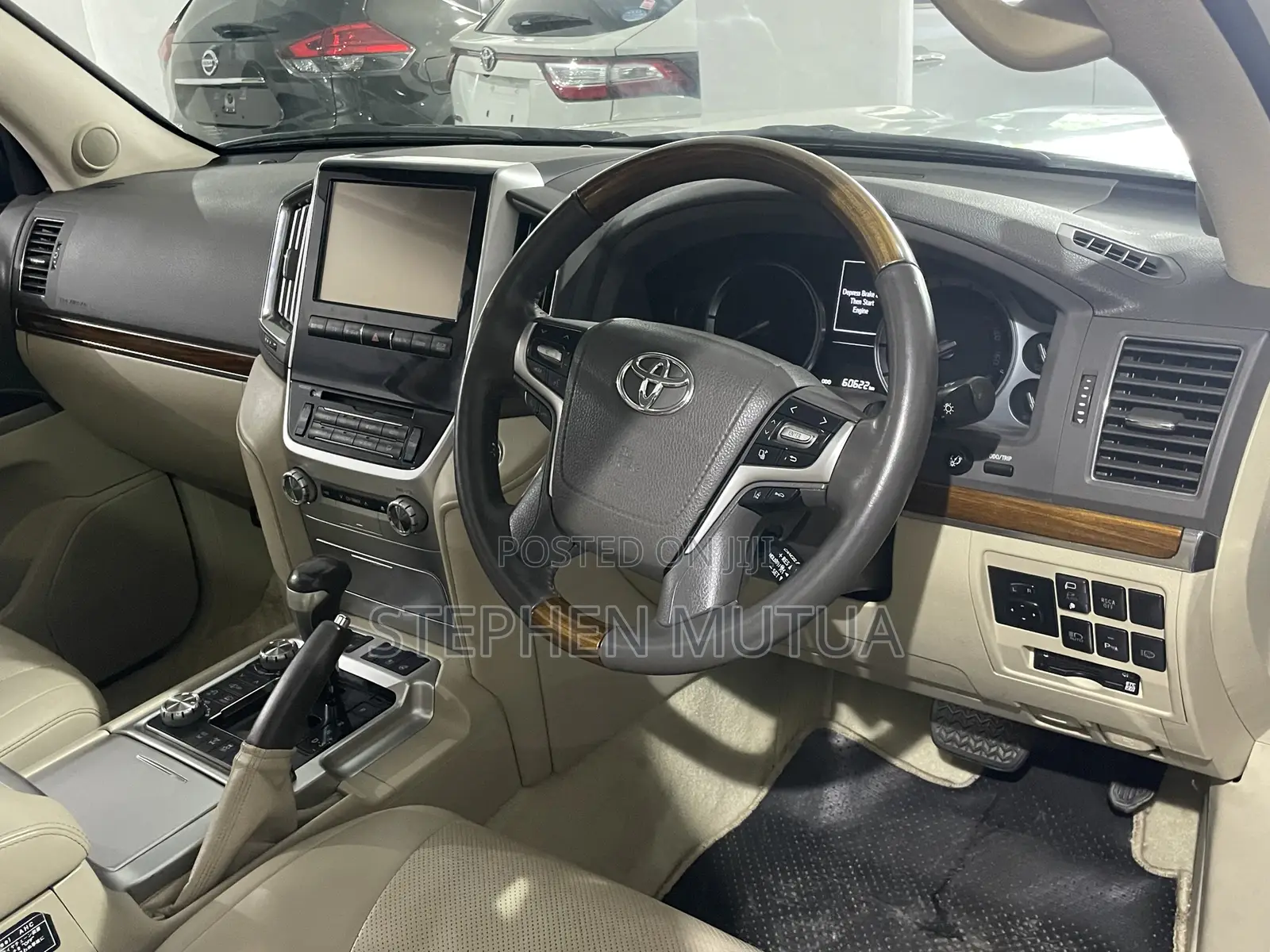 Toyota Land Cruiser 4.6 V8 ZX 2017 White