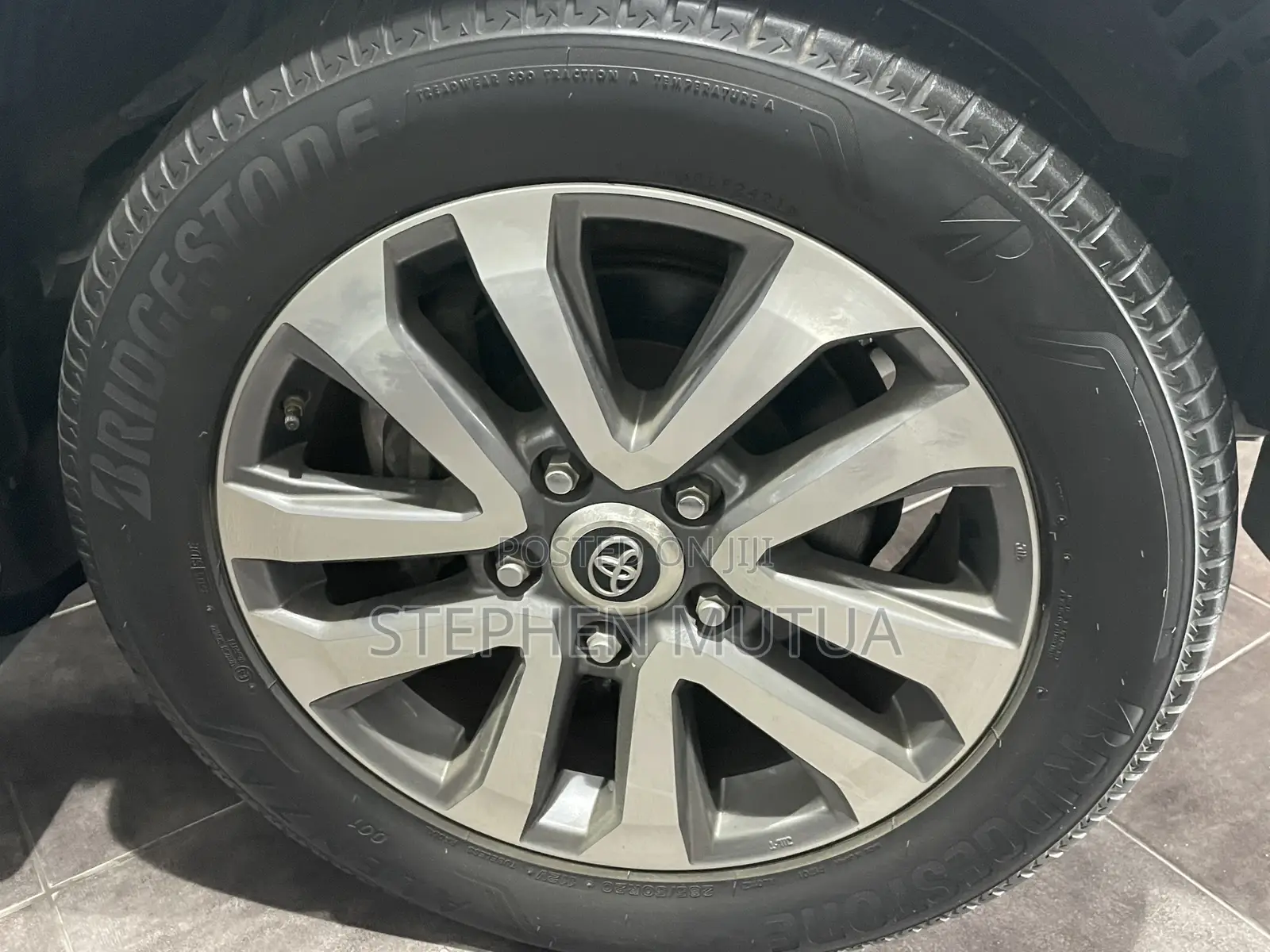 Toyota Land Cruiser 4.6 V8 ZX 2017 White