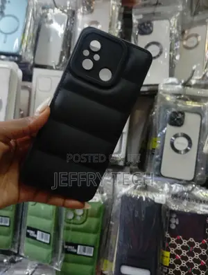 Black Puffer-Style Phone Case Is to Be With the Xiaomi Redmi 12c