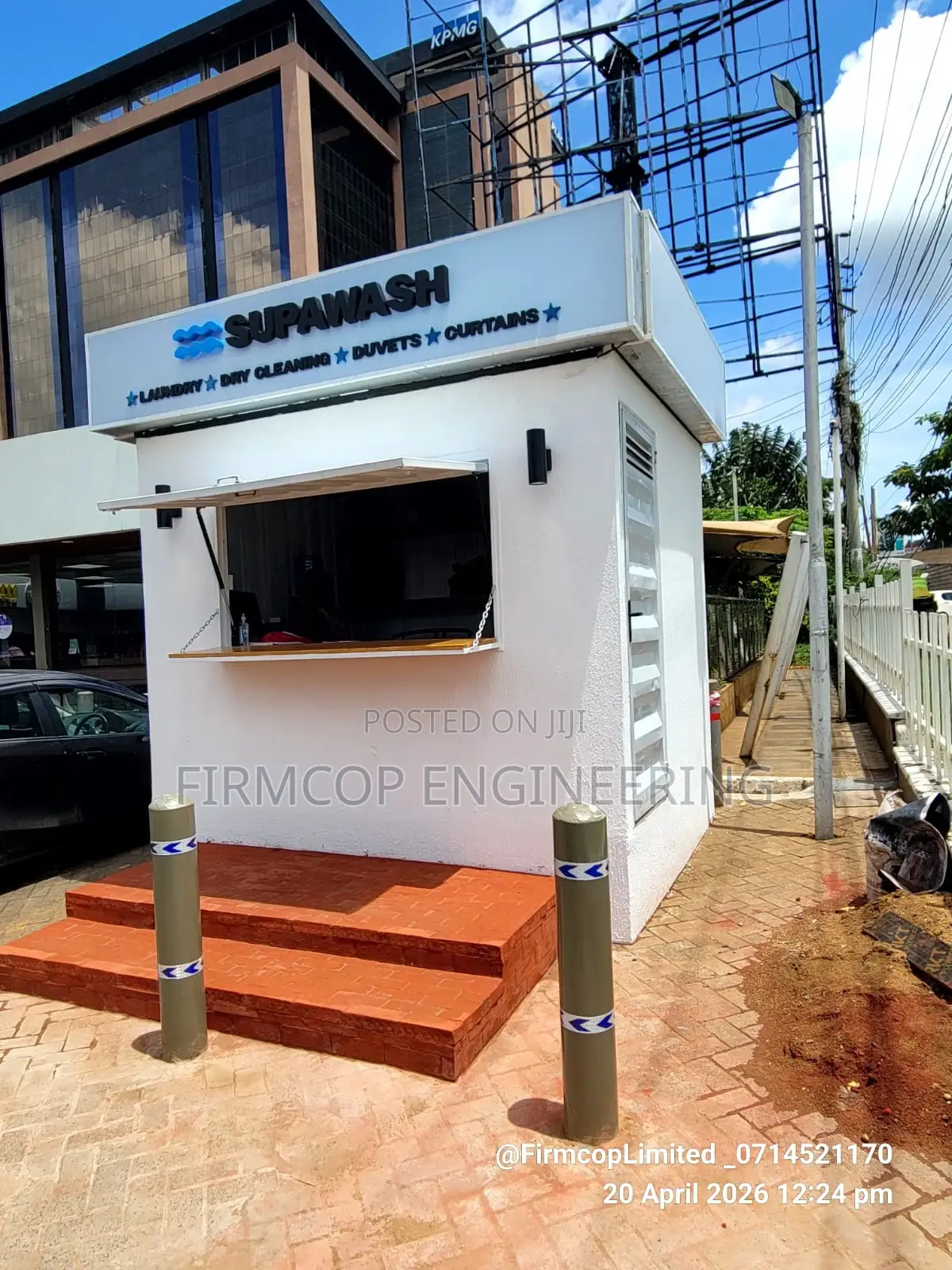 10ft Container Laundromat