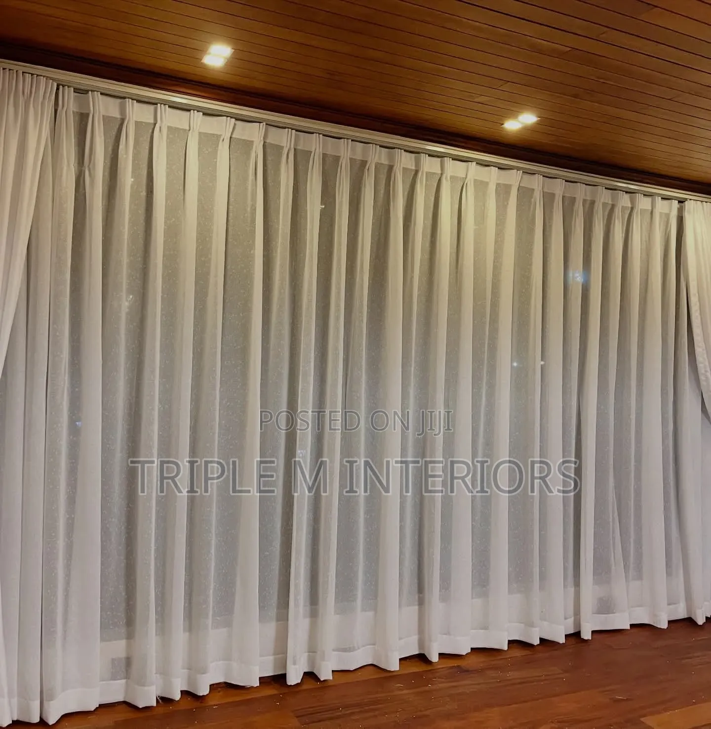 Pure Light Fabric Layers With Clean Top Style