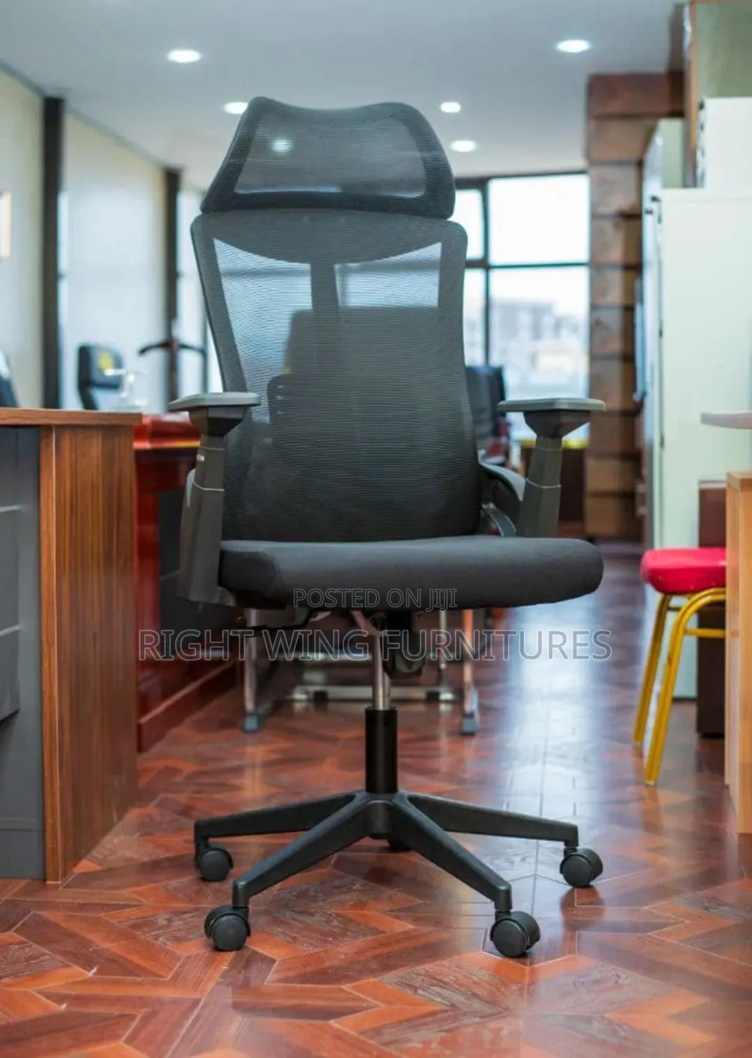 High Quality High Back Orthopedic Office Chair With Sliding Arms