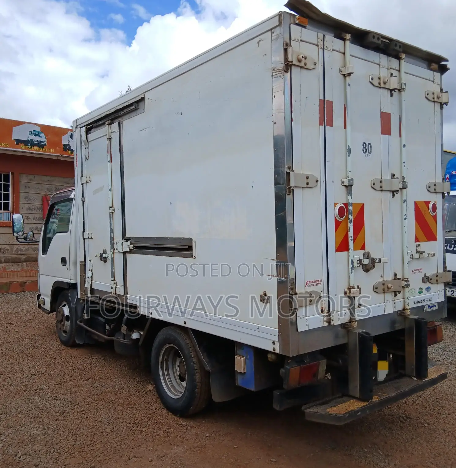 Clean Isuzu Elf