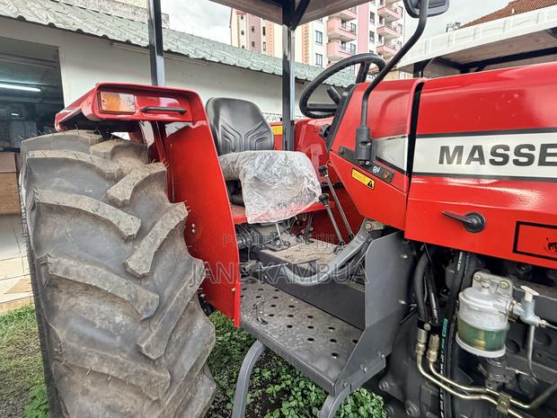 Tractor Mf 375 2wd 75hp 2026model - thumbnail 4
