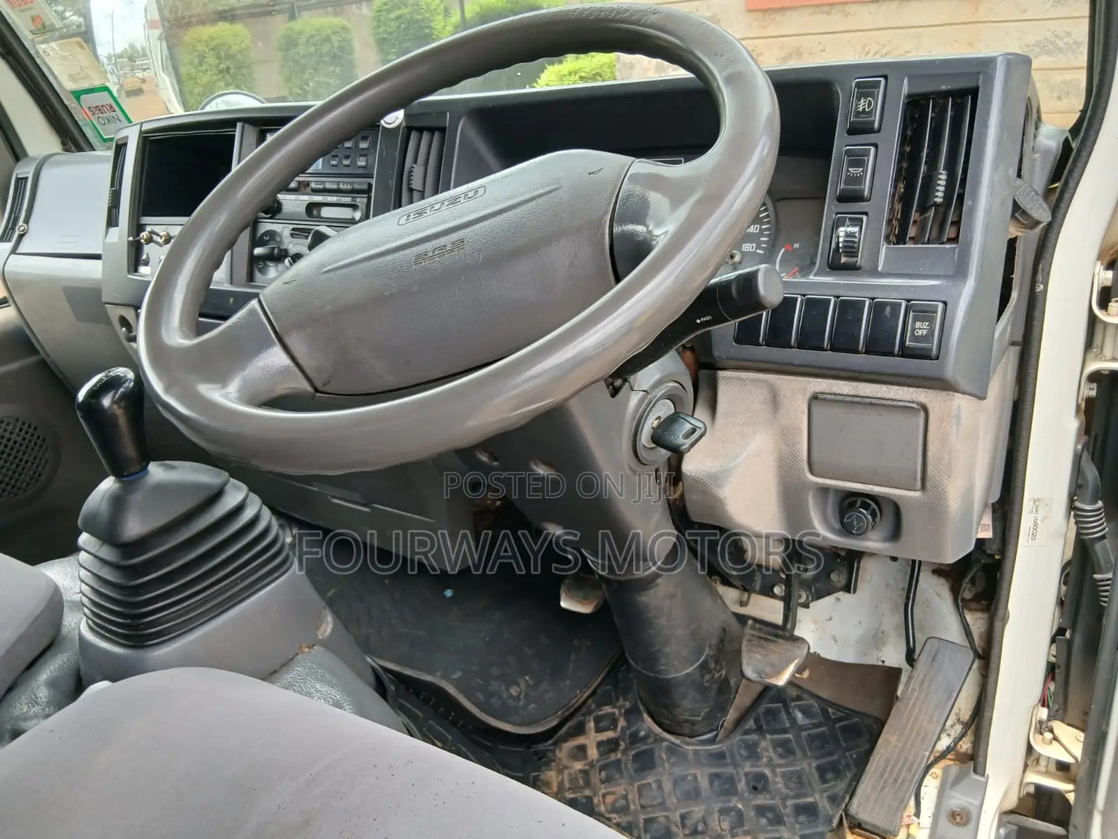 Clean Isuzu Elf