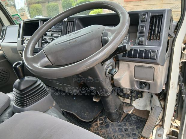 Clean Isuzu Elf - thumbnail 11