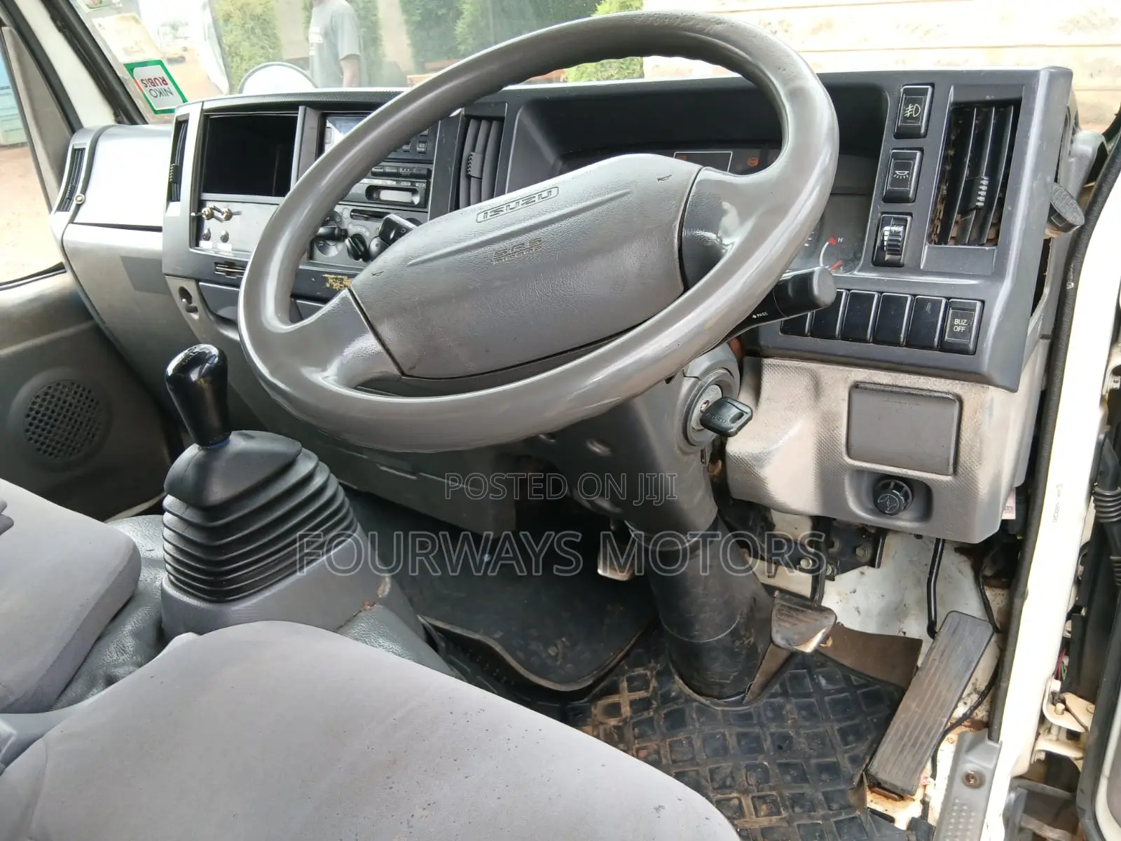 Clean Isuzu Elf