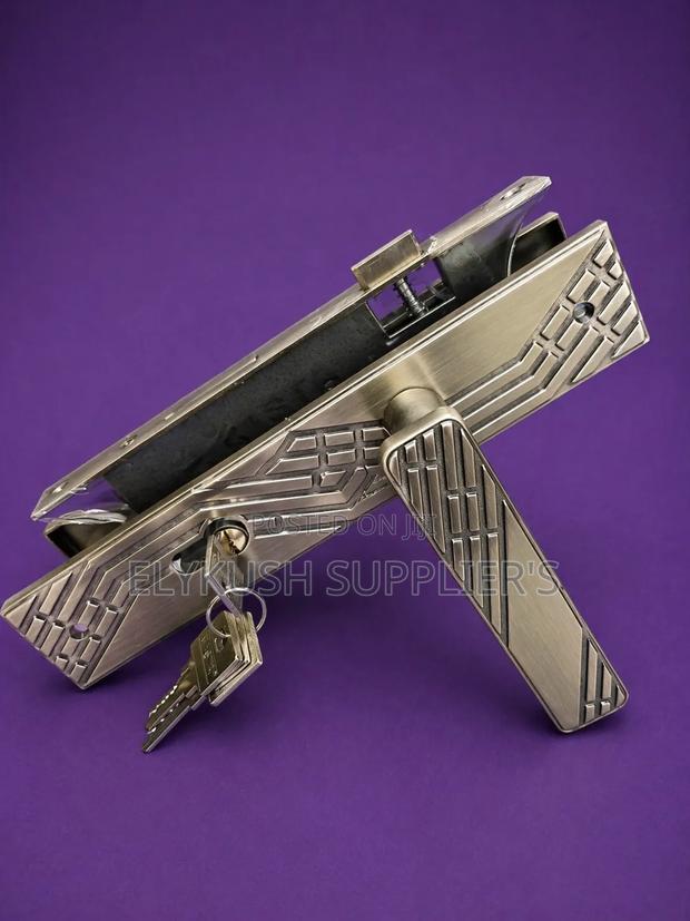 165ab Unique Steel Lock - main view