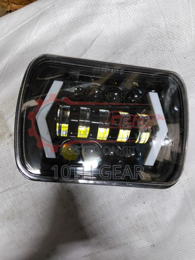 Hilux Millenium Headlight Aftermarket (Pair) - main view