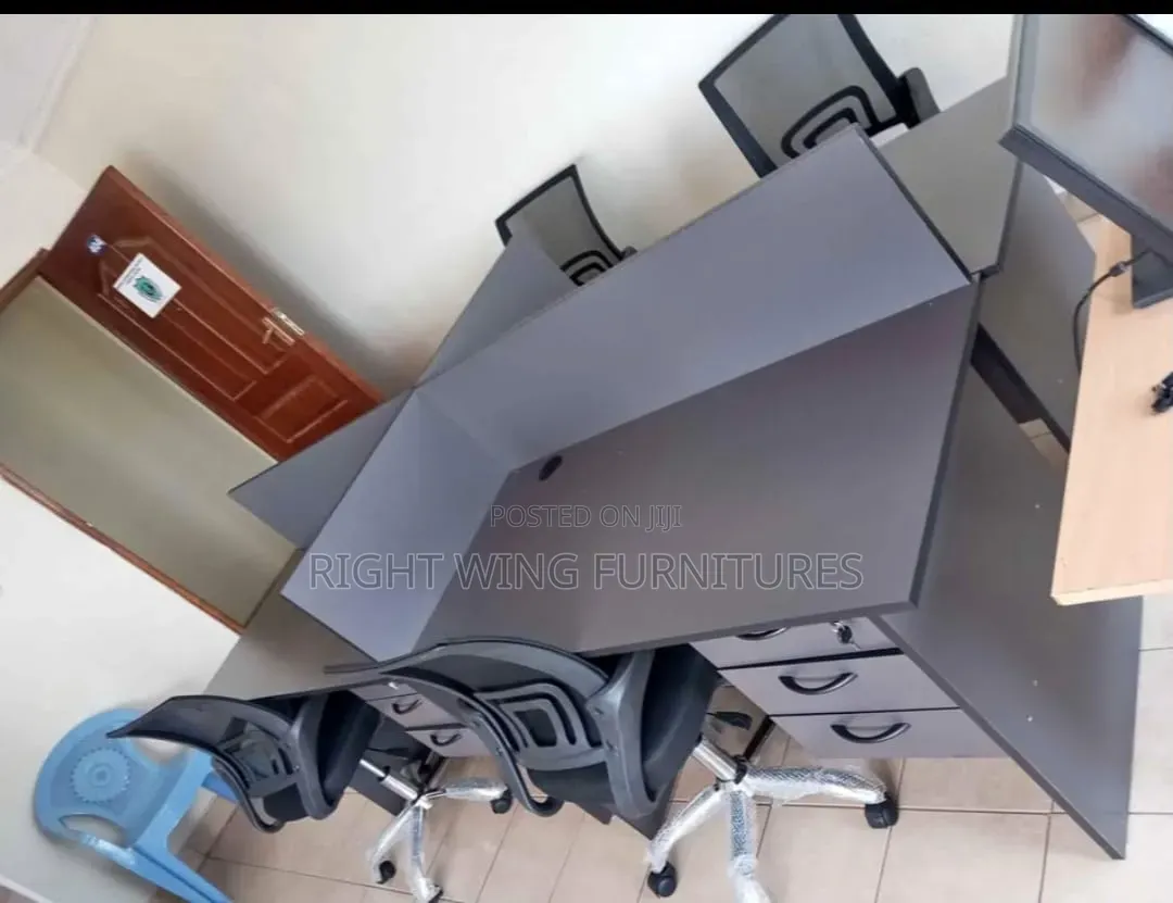 Four Way Lockable Local Working Station