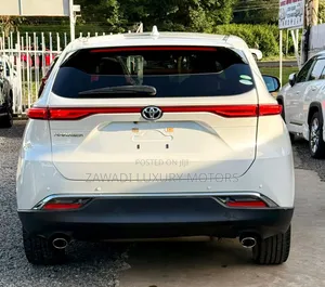 Toyota Harrier 2.0 2020 Pearl