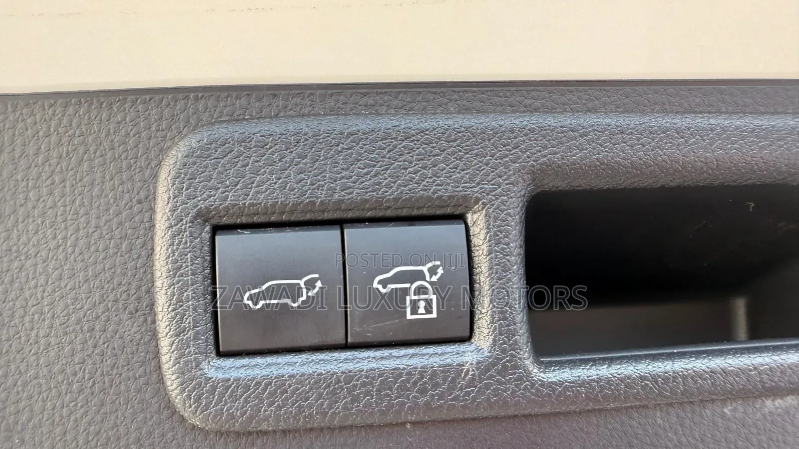 Toyota Harrier 2.0 2020 Pearl