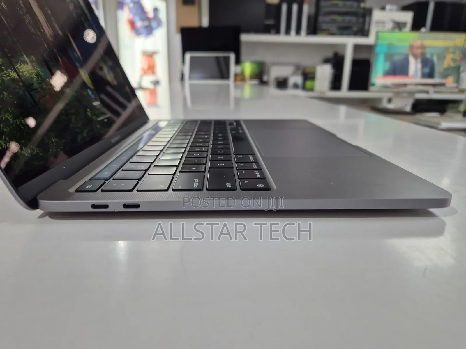 Laptop Apple MacBook Pro M1 8GB Apple M1 SSD 256GB