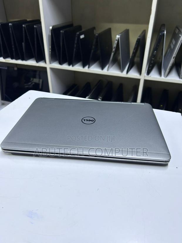 Laptop Dell Latitude E7240 4GB Intel Core i7 SSD 128GB - thumbnail 3