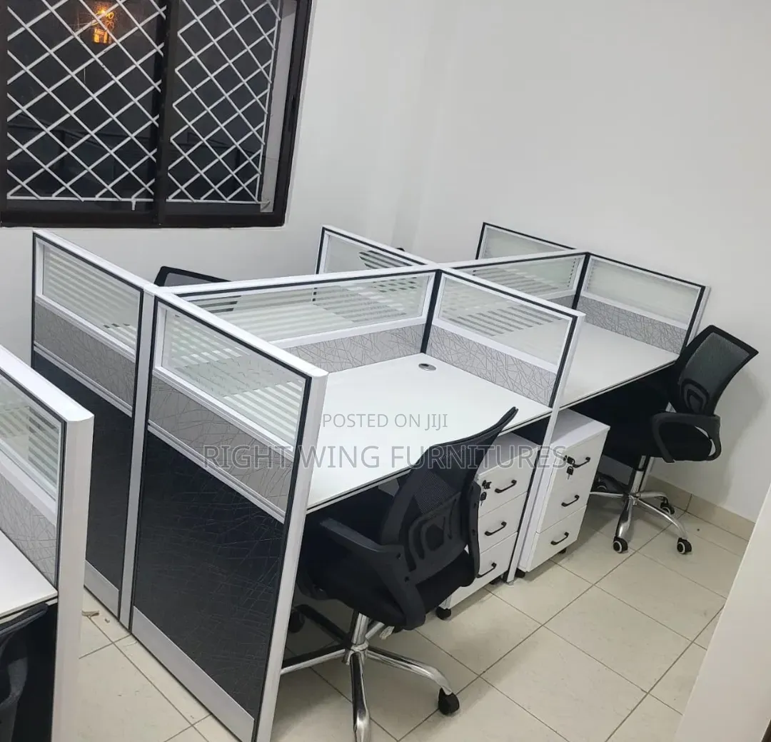 4-Ways Modular Office Working Station