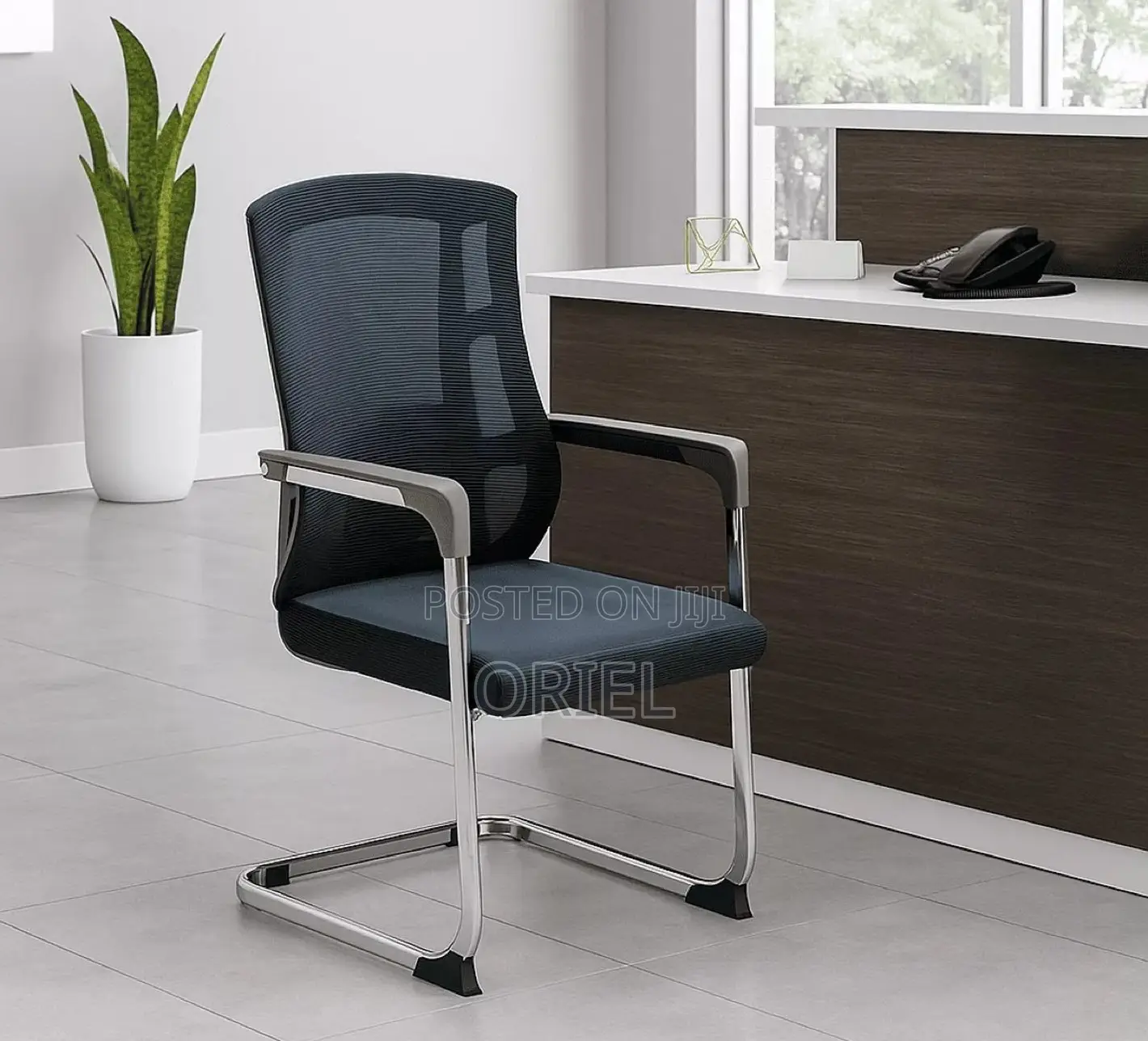 Office Chair : Black Mesh Office Visitor Chair