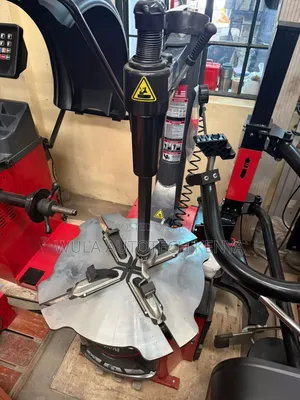 Heavy Duty and Professional STC 768r Tyre Changer Machine Sunshine