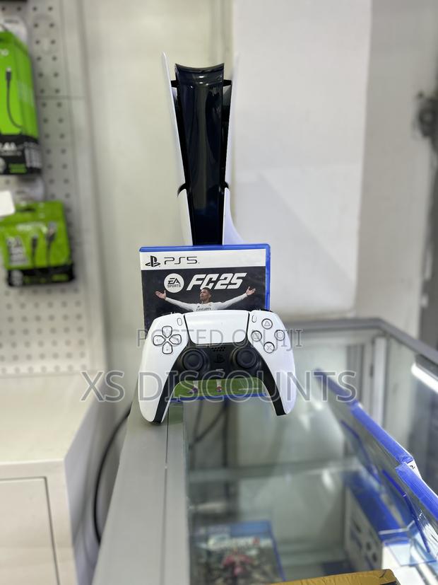 Ps5 Slim Disc With 1 Controller and Fc25