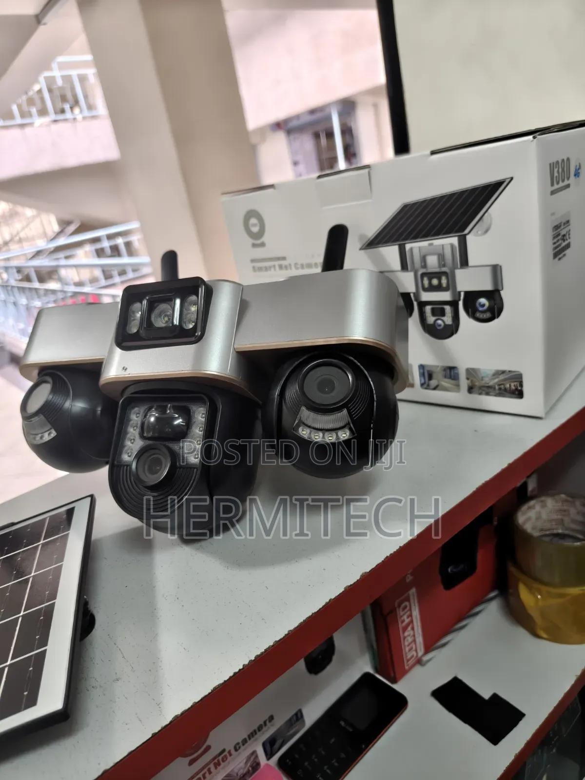 Outdoor Solar CCTV 4g Smart Triple Screen Display Triple Lens CCTV