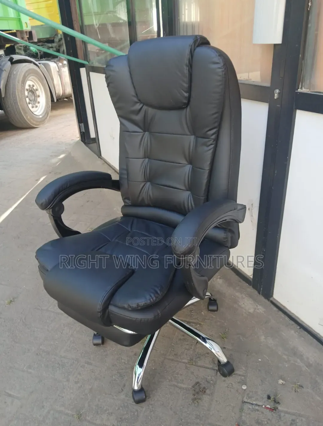 Model C-3 Footrest Office Chair