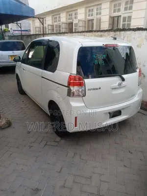 Toyota Spade 1.5 2019 White
