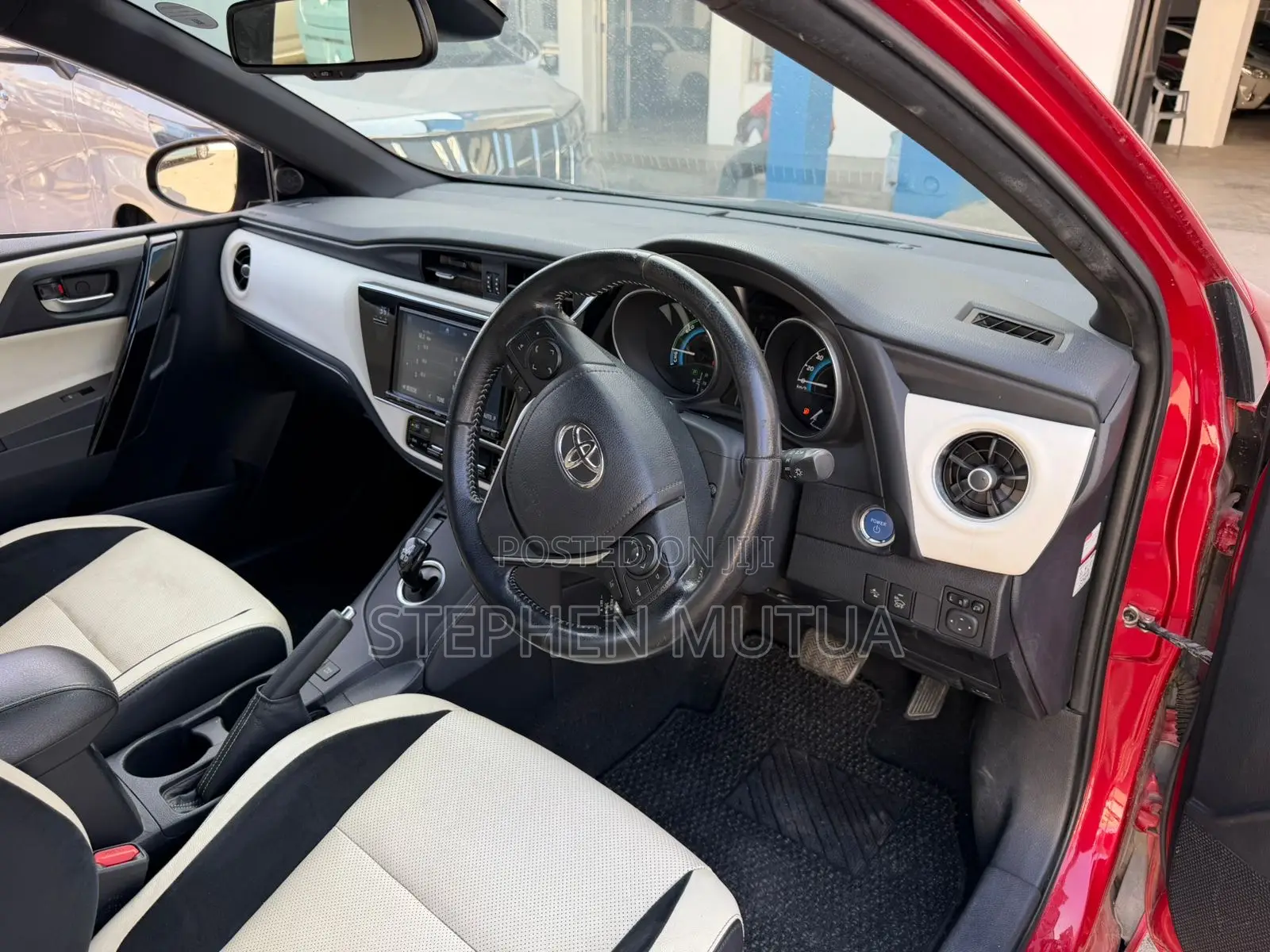 Toyota Auris 2019 Red