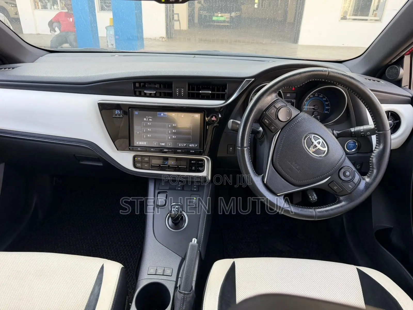 Toyota Auris 2019 Red