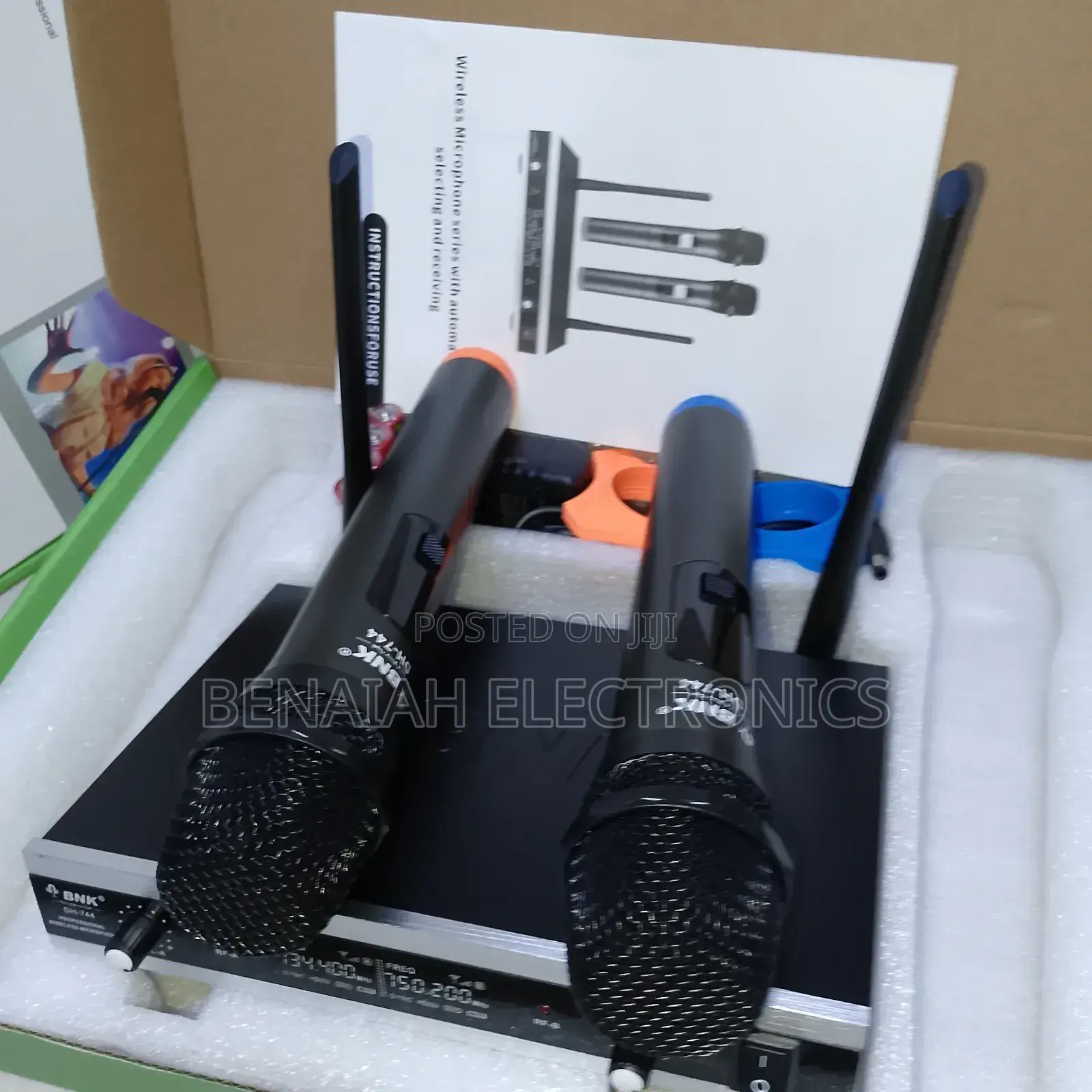 Bnk Wireless Microphone Dh-744(Pair) Legendary Service