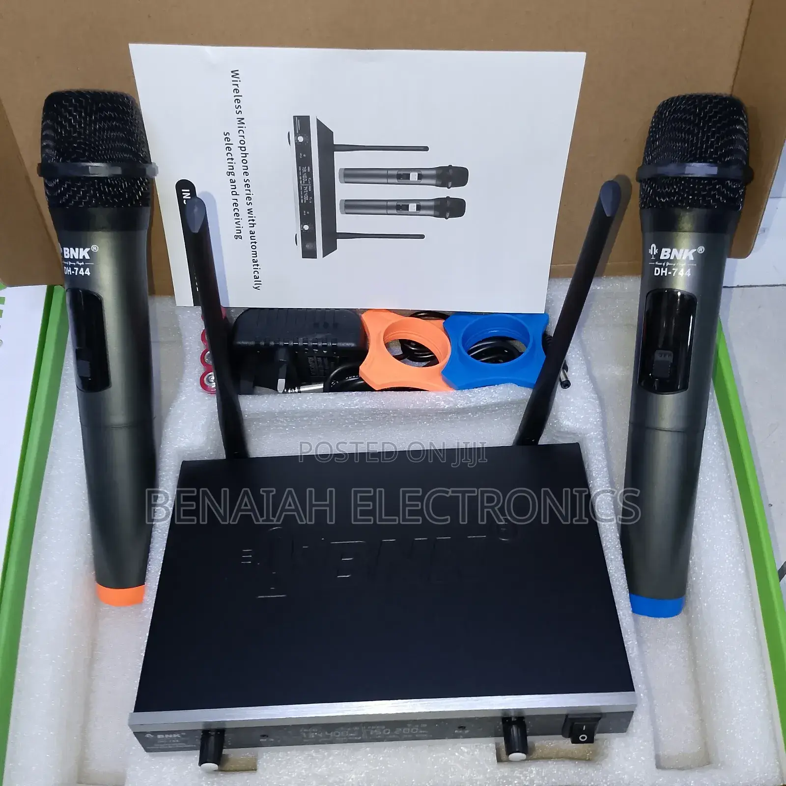 Bnk Wireless Microphone Dh-744(Pair) Legendary Service
