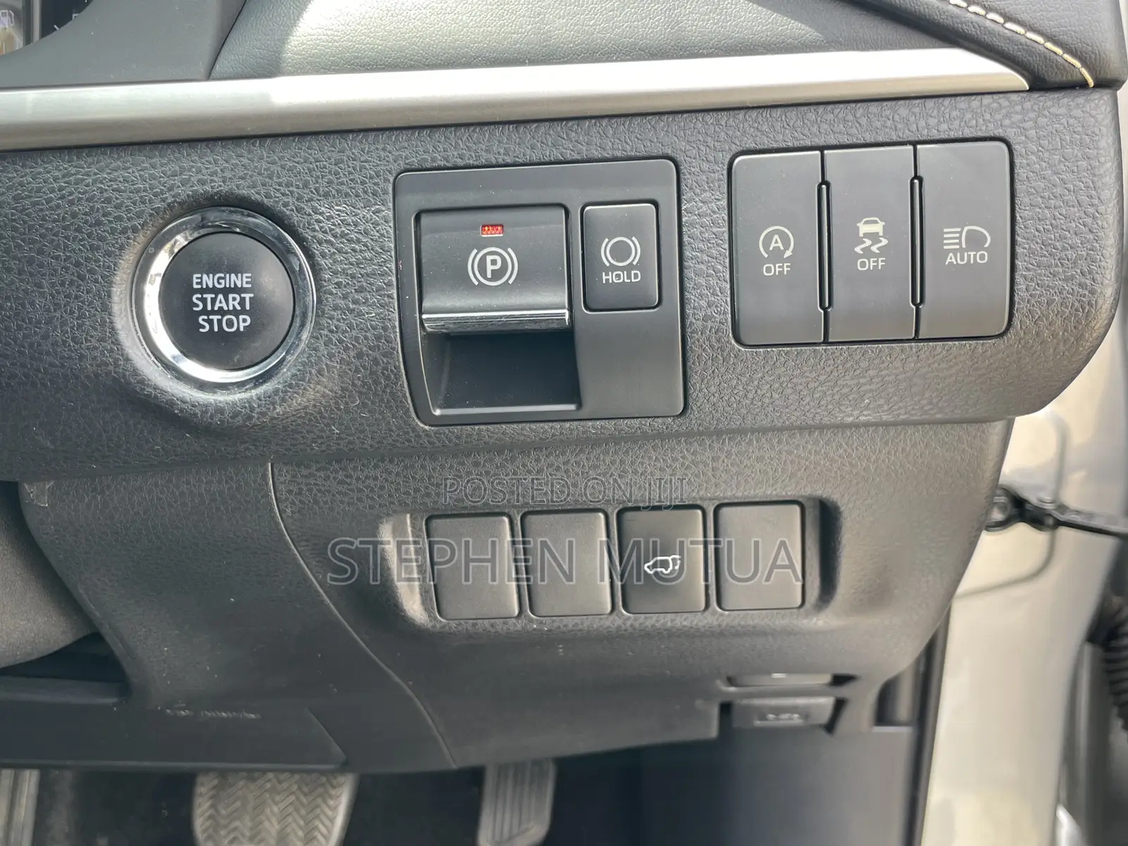 Toyota Harrier 2.0 2019 Silver