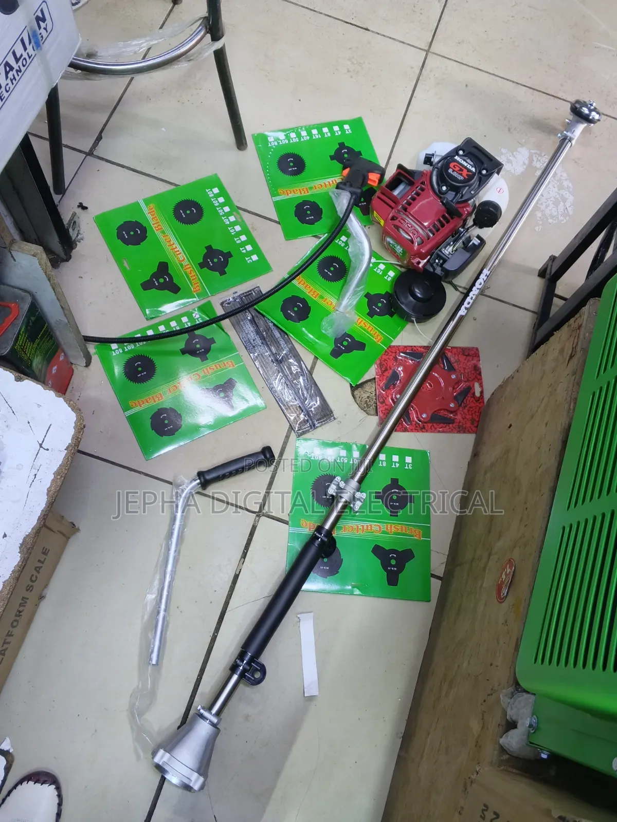Powerful Honda Brush Cutter With 8 Blades