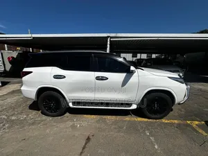 Toyota Fortuner 2.8 D AWD 2021 White